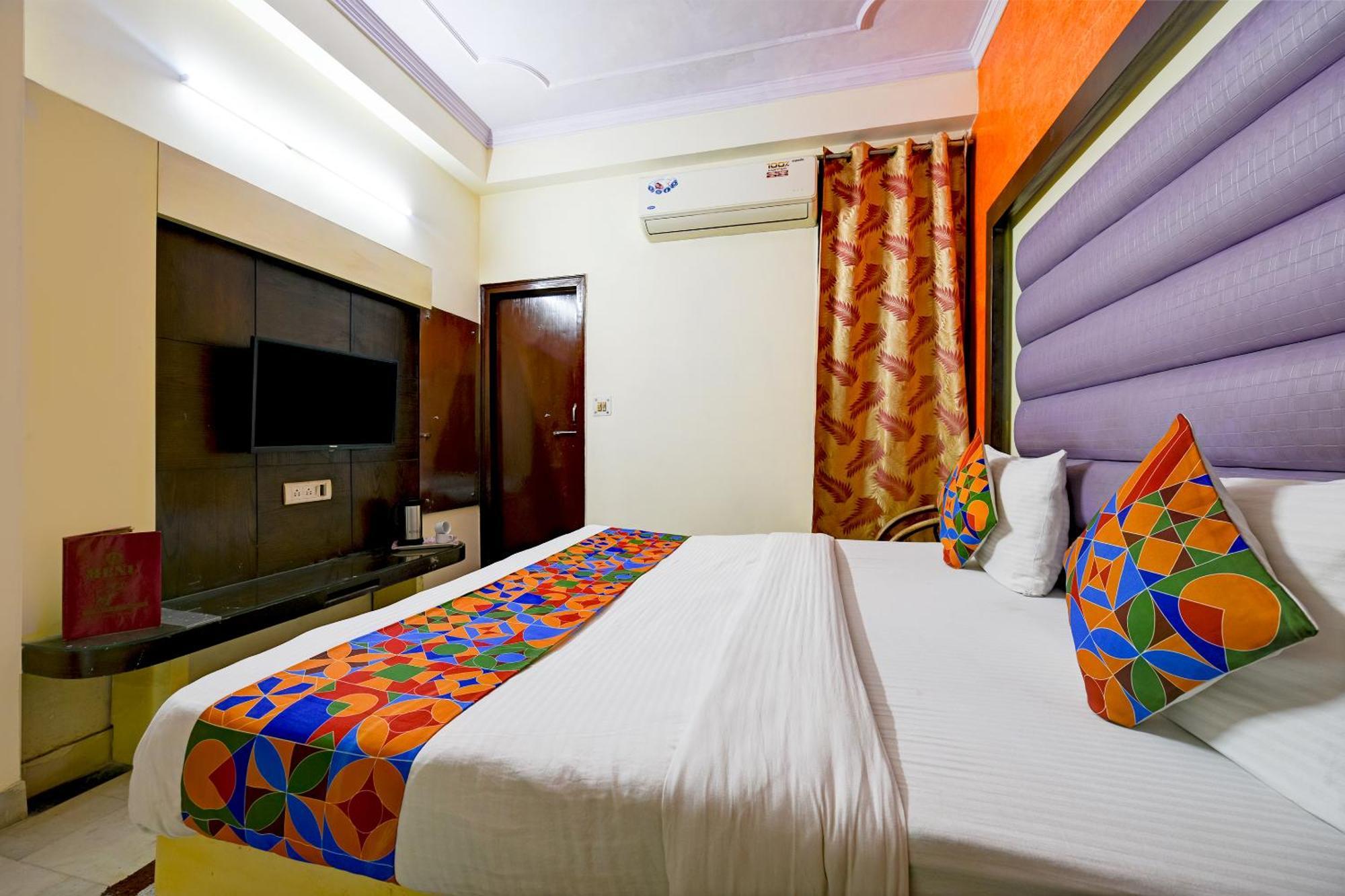 Vedant Deluxe By Singh Residency * New Delhi