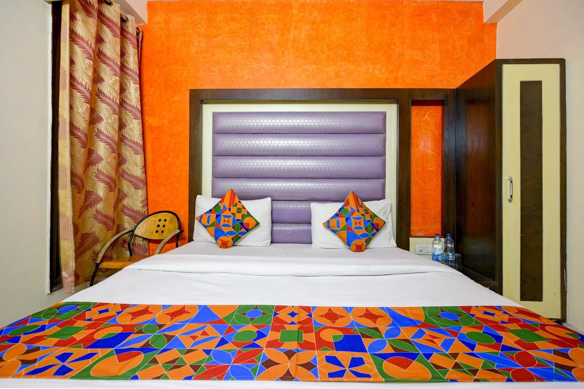 Vedant Deluxe By Singh Residency Guest house *