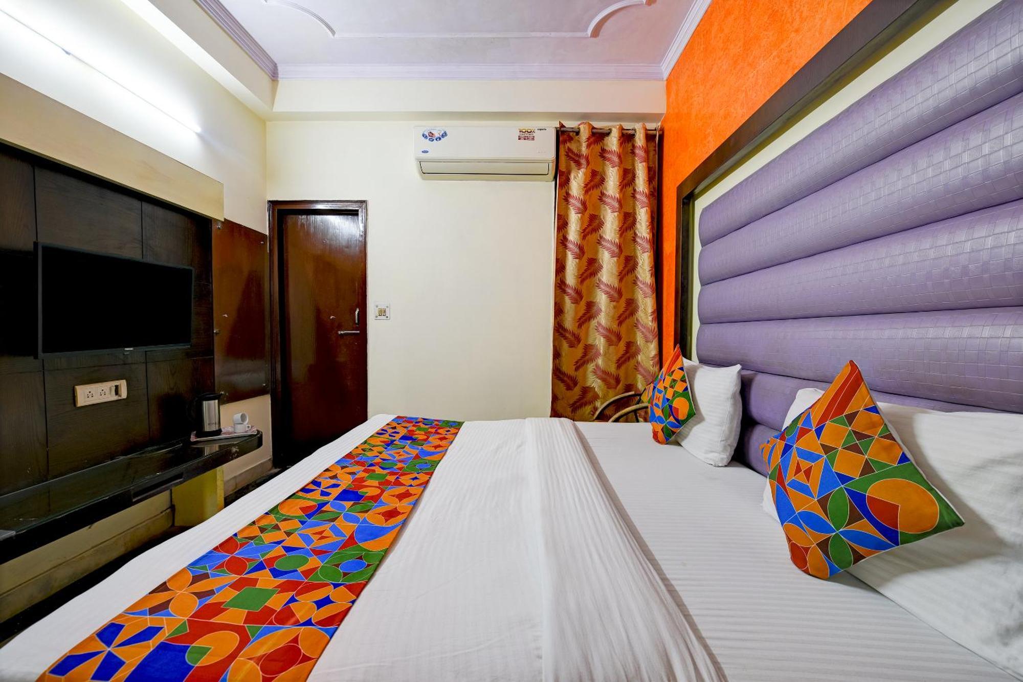 Vedant Deluxe By Singh Residency Guest house *