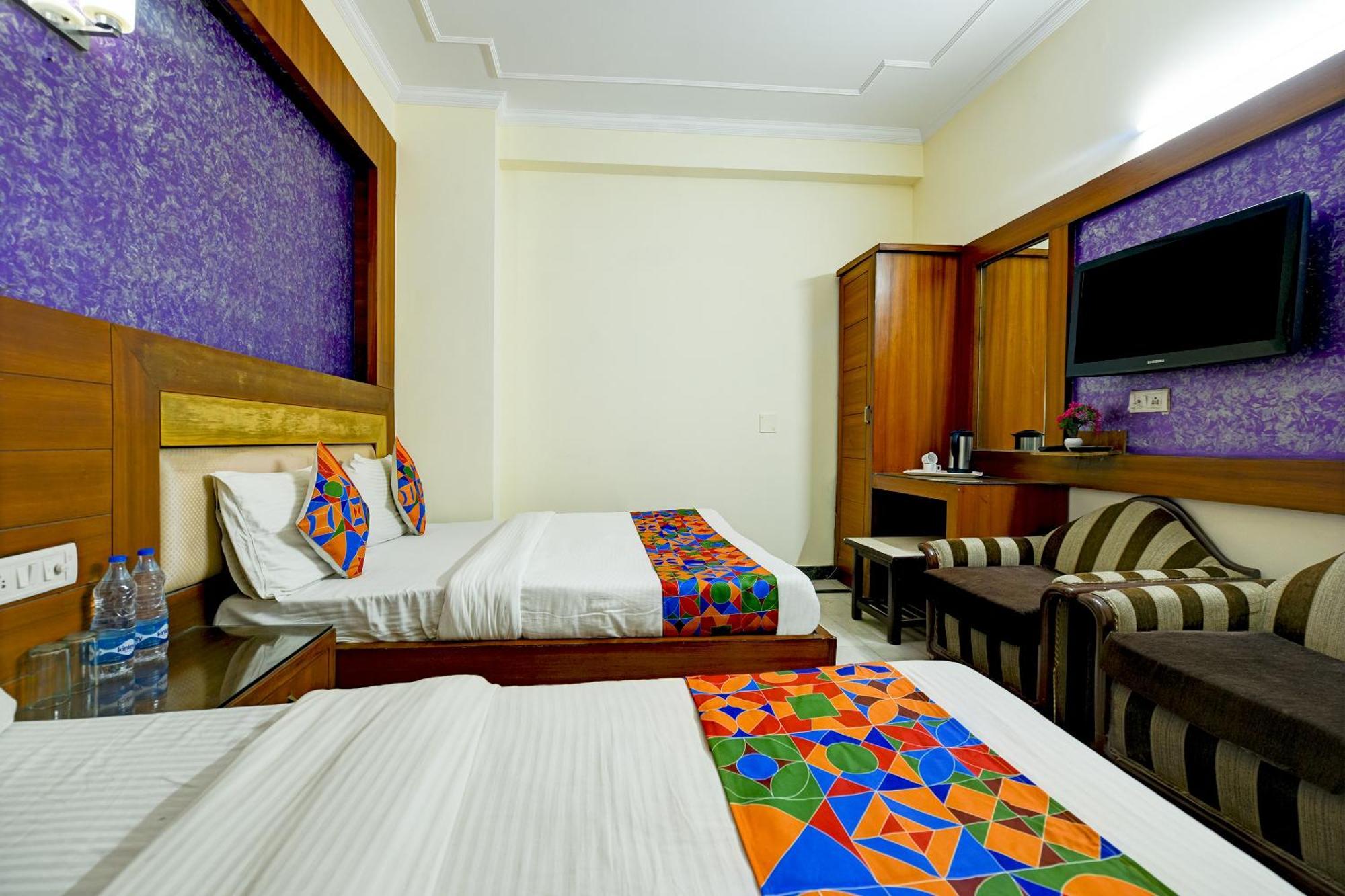 Guest house Vedant Deluxe By Singh Residency
