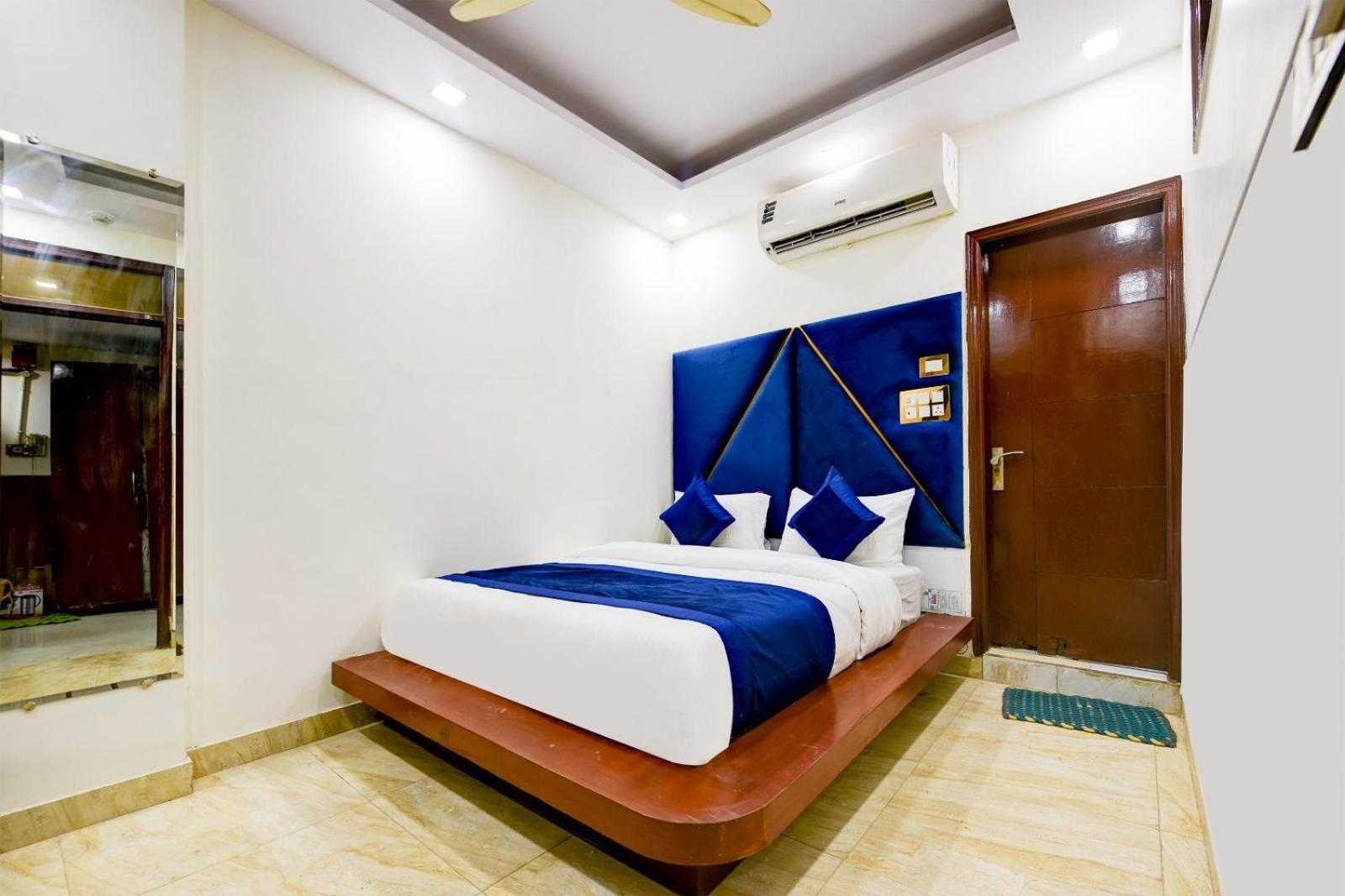 Guest house Vedant Deluxe By Singh Residency *